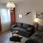 Suzana 1br شقة *